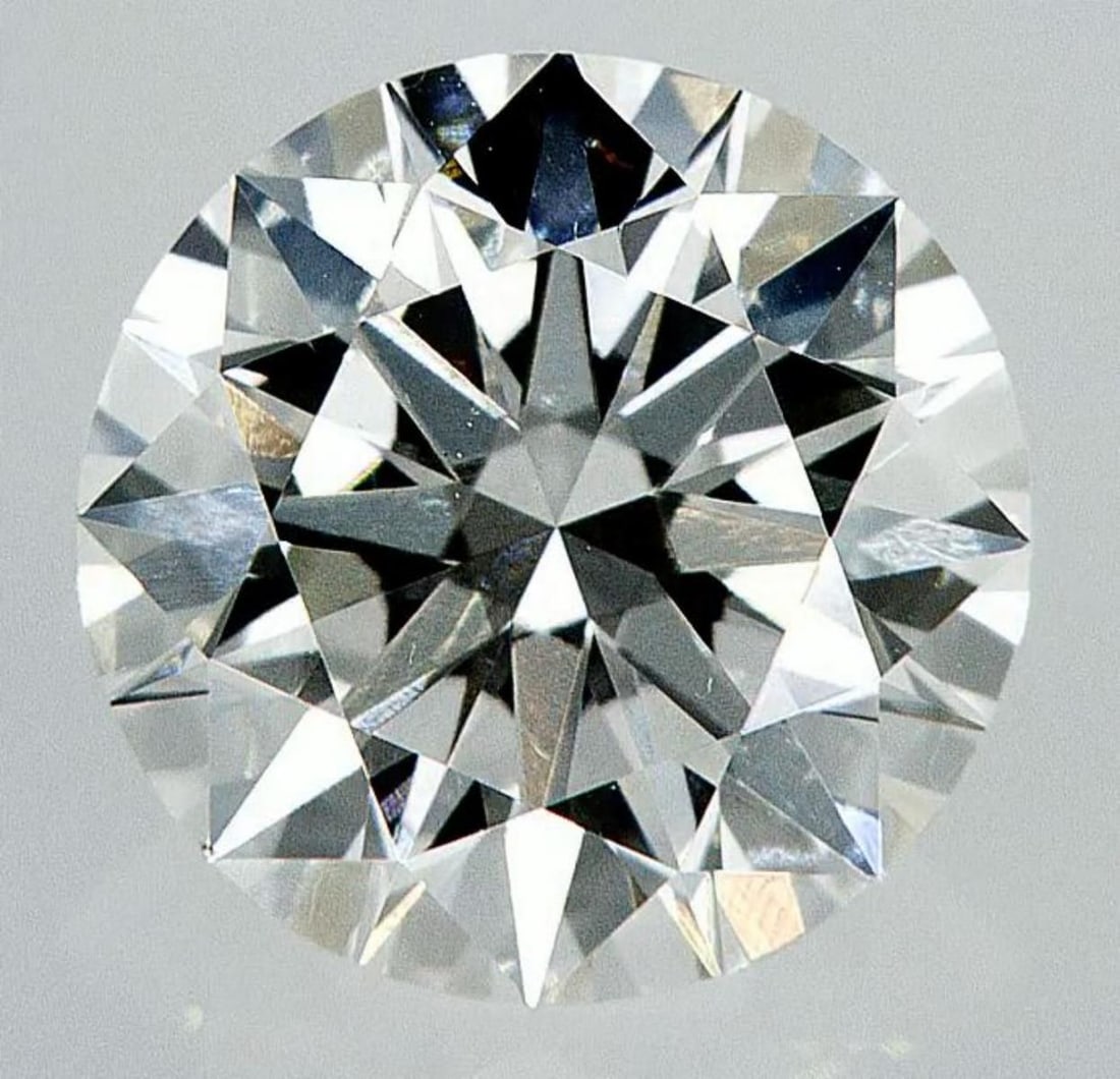 Lab Grown 1.81 ct, Color F/VS1 IGI Graded Diamond: Lab/Natural Diamond: Lab Carat Weight: 1.81 Color Grade: F Clarity Grade: VS1 Model: Round Brilliant Fluorescence: None Polish: Excellent Symmetry: Excellent Cut Grade: Ideal Size: 7.79 - 7.85 X 4.77 