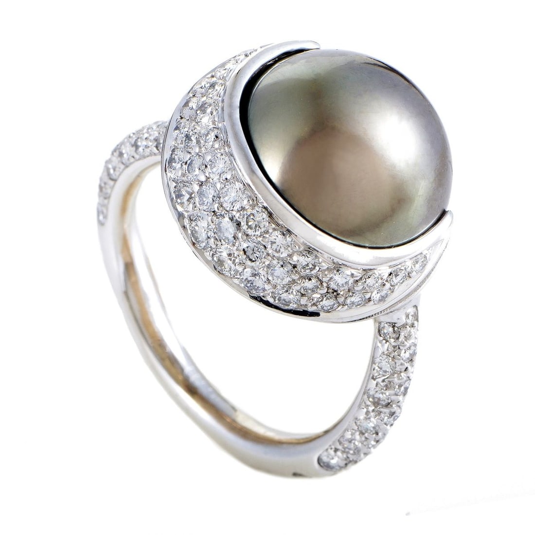 CHANEL WOMENS 18K WHITE GOLD DIAMOND AND 13.77MM BLACK TAHITIAN PEARL RING: The stunning darkness and immaculately gleaming surface of the gorgeous 13.70mm Tahitian pearl brilliantly contrast the bright sparkling diamonds weighing in total 0.75ct to create a fascinating sight