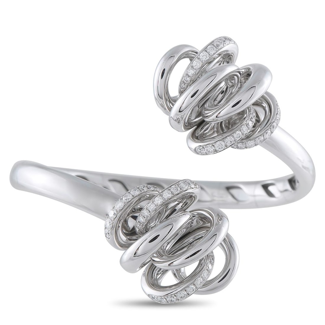 DE GRISOGONO VORTICE 18K WHITE GOLD 1.60CT DIAMOND BRACELET: This De Grisogono Vortice bracelet offers understated elegance. The simple, stylish design makes it an ideal piece for anyone with a minimalist aesthetic. Diamond accents totaling 1.60 carats make the