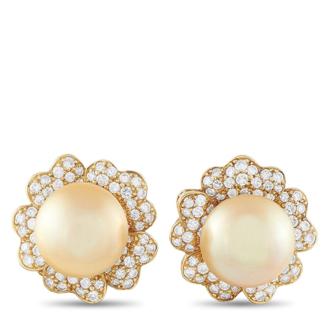 18K YELLOW GOLD 3.25CT DIAMOND AND GOLDEN PEARLS FLOWER EARRINGS: These golden pearl earrings are crafted in yellow gold and built around a flower-inspired setting. Scalloped edges shape the base into a soft, petaled form, with pav-set diamonds following the curves 