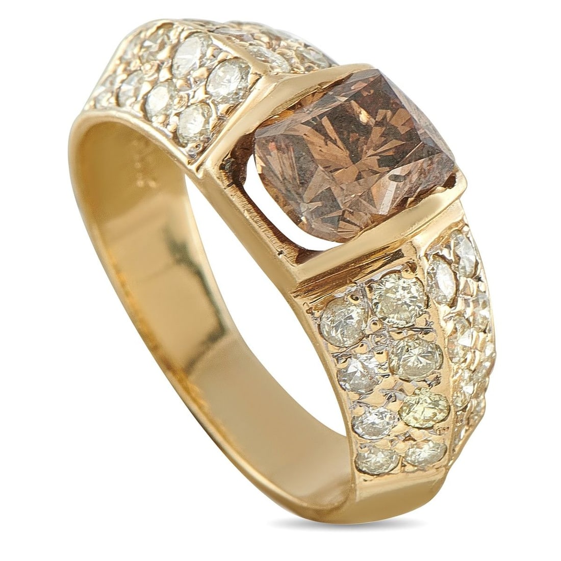 14K YELLOW GOLD 2.50CT DIAMOND COCKTAIL RING: A bold cocktail ring in 14K yellow gold, centering a warm cognac cushion-cut diamond of approximately 1.85 ct bezel-set above a wide band, flanked by rows of pave-set round accent diamonds totaling 0.