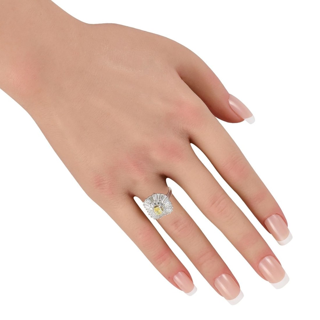 PLATINUM 3.69CT DIAMOND RING - 3