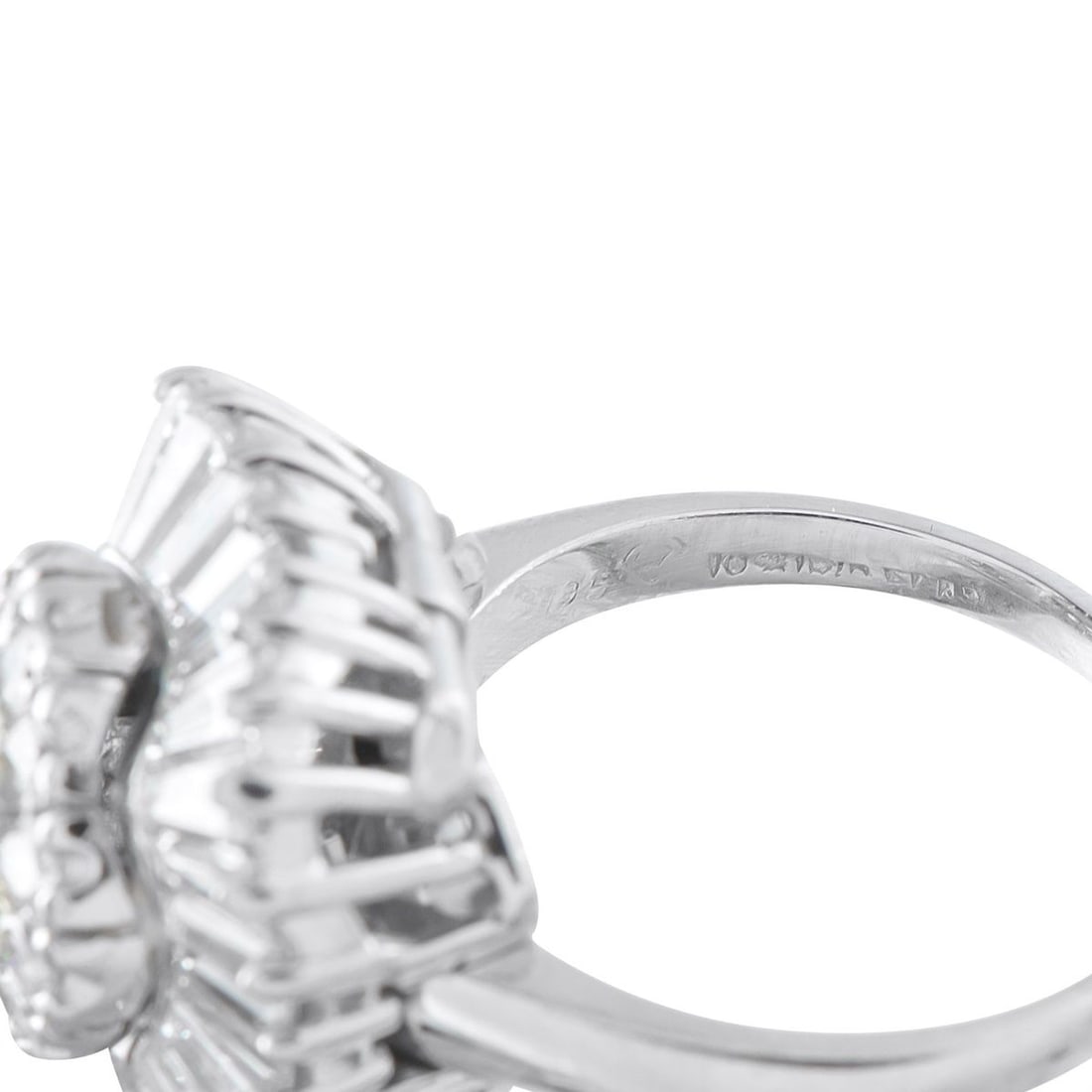 PLATINUM 3.69CT DIAMOND RING - 4