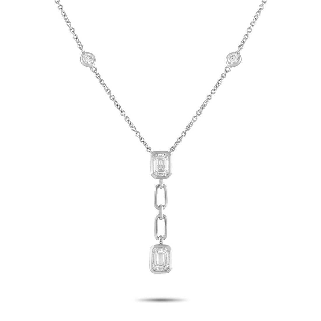 18K WHITE GOLD 2.60CT DIAMOND PENDANT NECKLACE: This 18K White Gold necklace is understated enough for everyday wear but elevated enough for special occasions. The pendant shines to life thanks to sparkling Diamonds with a total weight of 1.65 cara