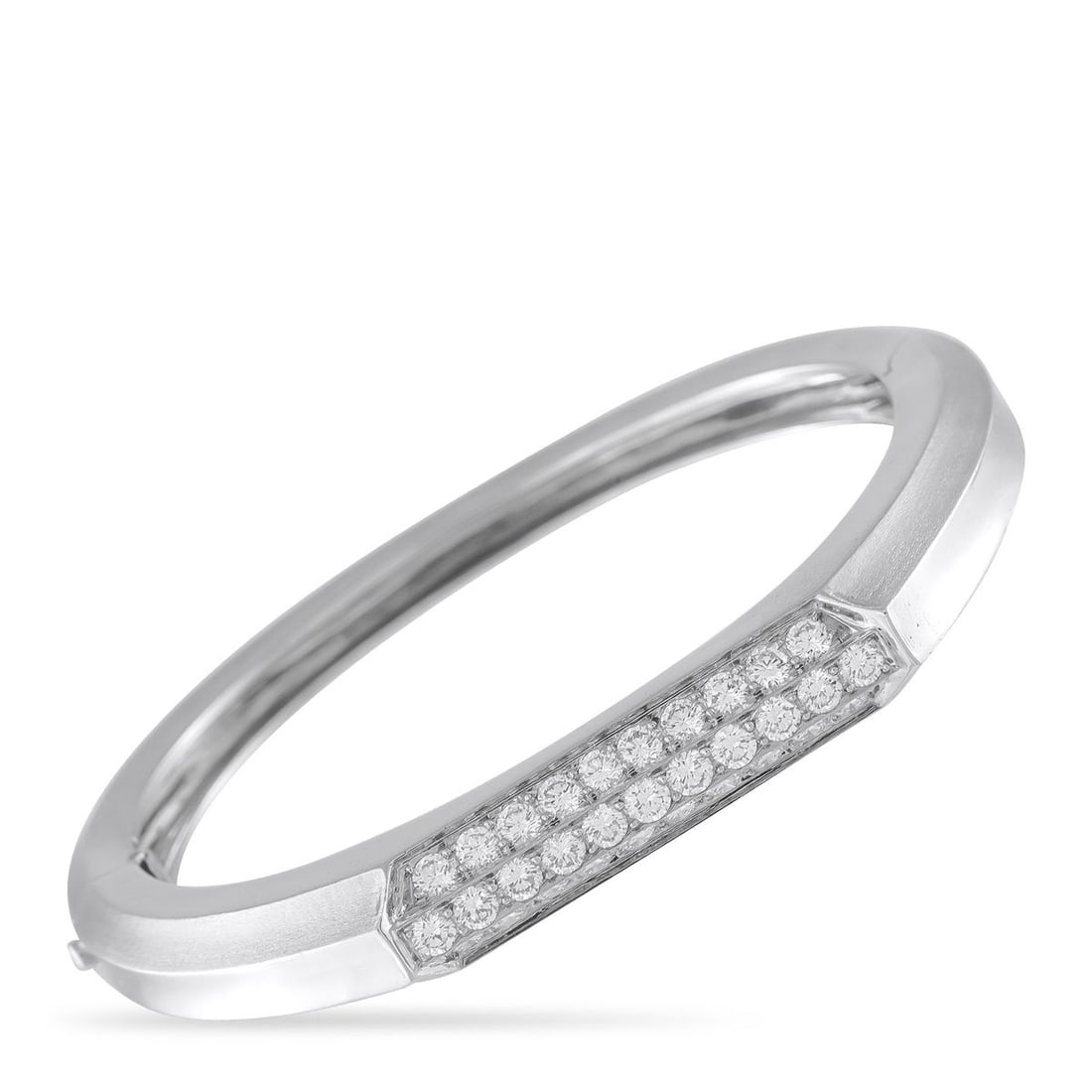 PIAGET 18K WHITE GOLD 2.50CT DIAMOND BRACELET: Sparkling Diamonds with a total weight of 2.50 carats add a touch of elegance to the center of this Piaget bracelet. Sleek and incredibly sophisticated, a simple 18K White Gold setting provides this p