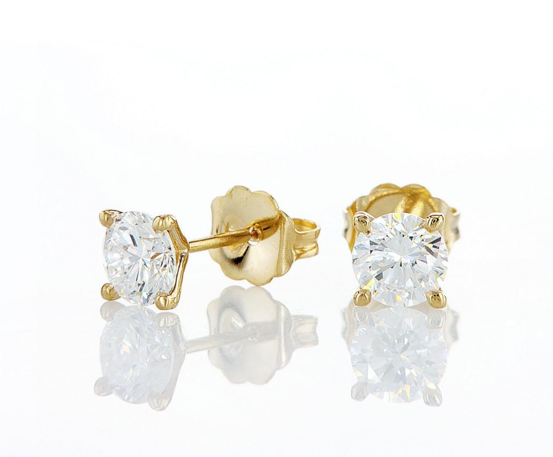 14kt Yellow Gold 1.02ctw Diamond Earrings: Jewelry Description Description: One 14k yellow gold earrings, set with lab grown diamonds. Jewelry Weight: 0.87 Grs Total Diamonds Weight: 1.02 Cts Precious Metal: 14kt Yellow Gold Certificate Number
