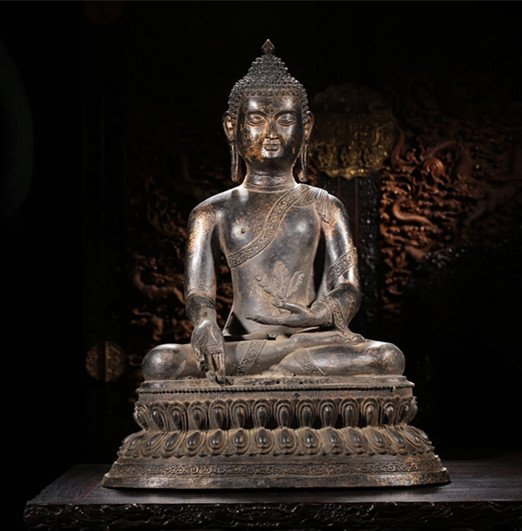 Chinese Gilt Bronze Buddha Figure: Chinese Gilt Bronze Buddha Figure.Large Ming dynasty...Size:62*44.5*29cm..Weight:21.6kg..Property of a London collector, acquired early 1990s.