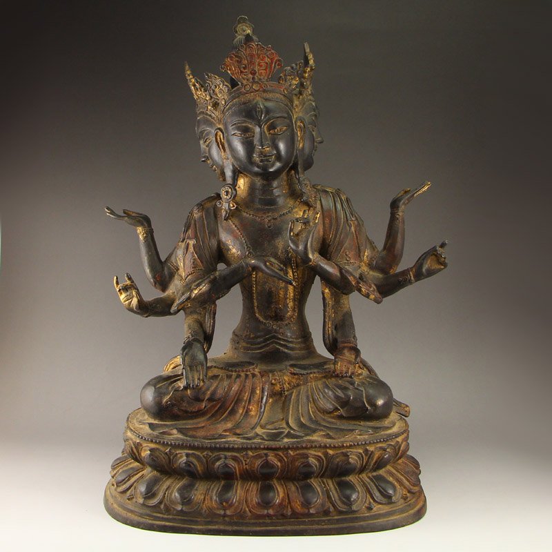 Chinese Ming Dynasty Gilt Gold Bronze Marici Bulmo Stat: Chinese Ming Dynasty Gilt Gold Bronze Marici Bulmo Statue. Dimension: 430x290x190(mm)16.93x11.42x7.48(inches) Weight 15.81 lbs/7172 g
