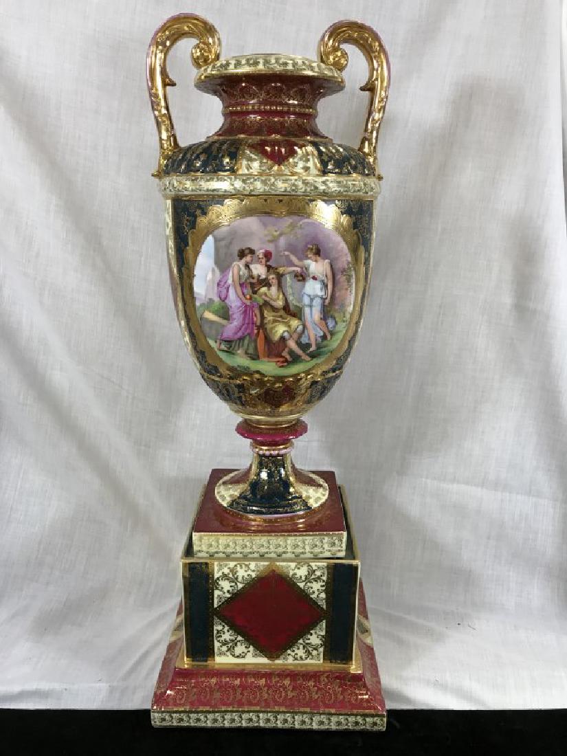 Portrait Urn (1 of 4)