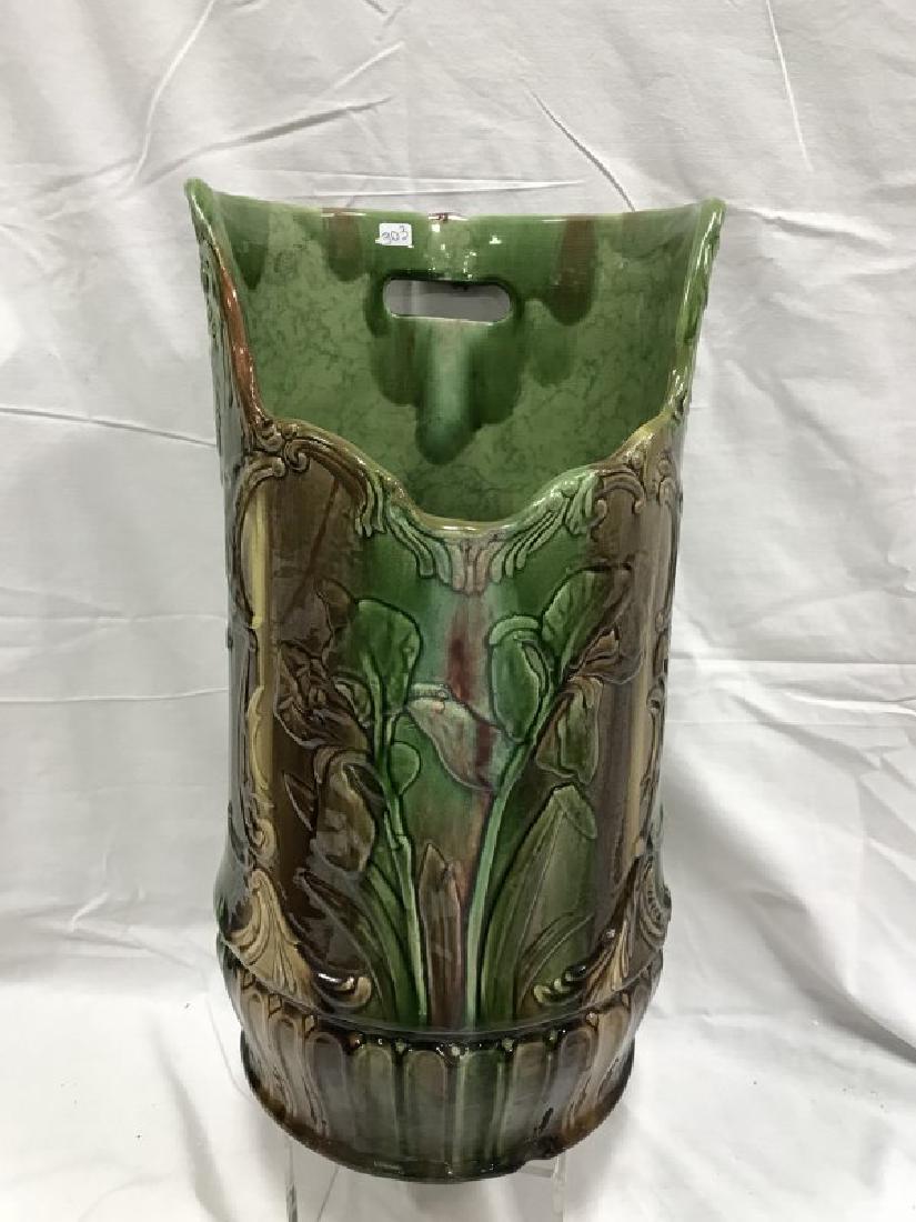 Roseville Cane Stand w handle (1 of 4)