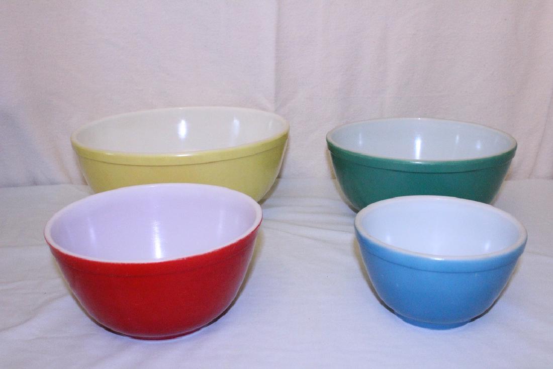 Pyrex Stacking Bowls (4 bowls) (1 of 3)