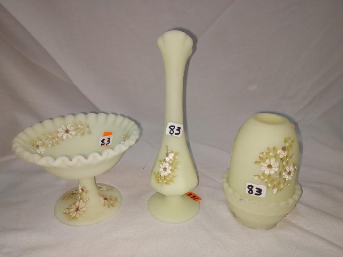 Art Glass Fenton - Custard Glass (1 of 7)
