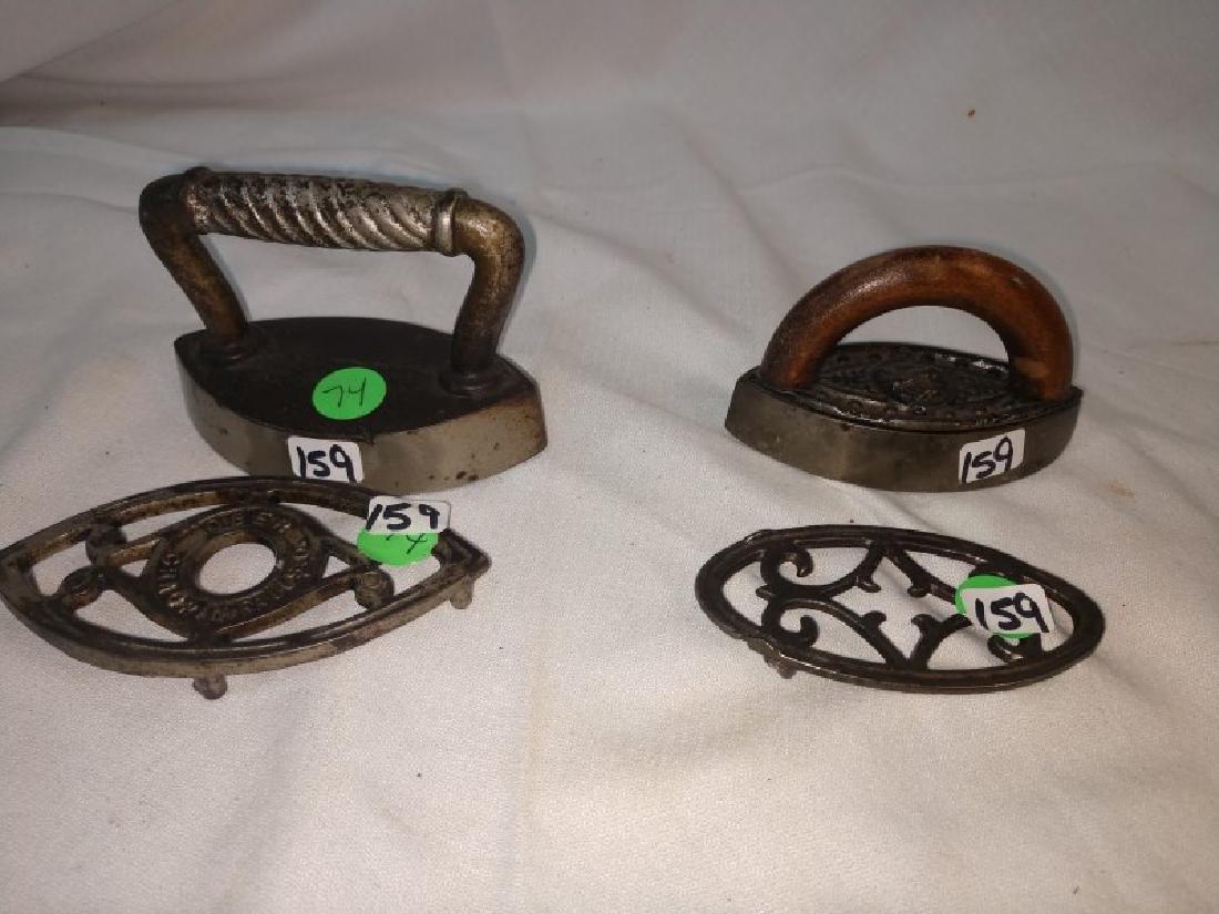 Iron - Ober & Liberty Irons & Trivet (1 of 5)