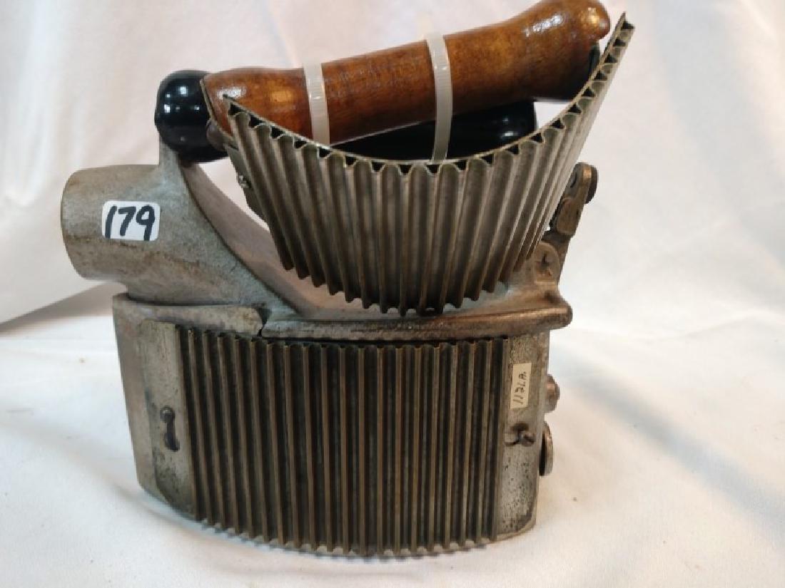 Iron - Charcoal Iron (1 of 7)