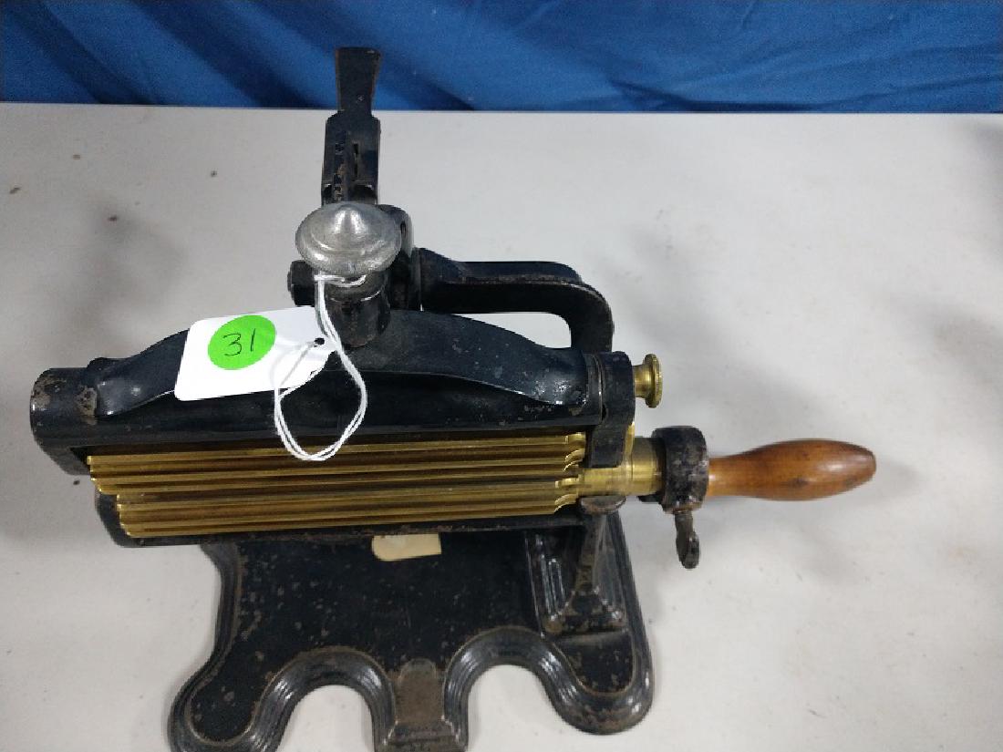 Iron - Machine Fluter (1 of 5)