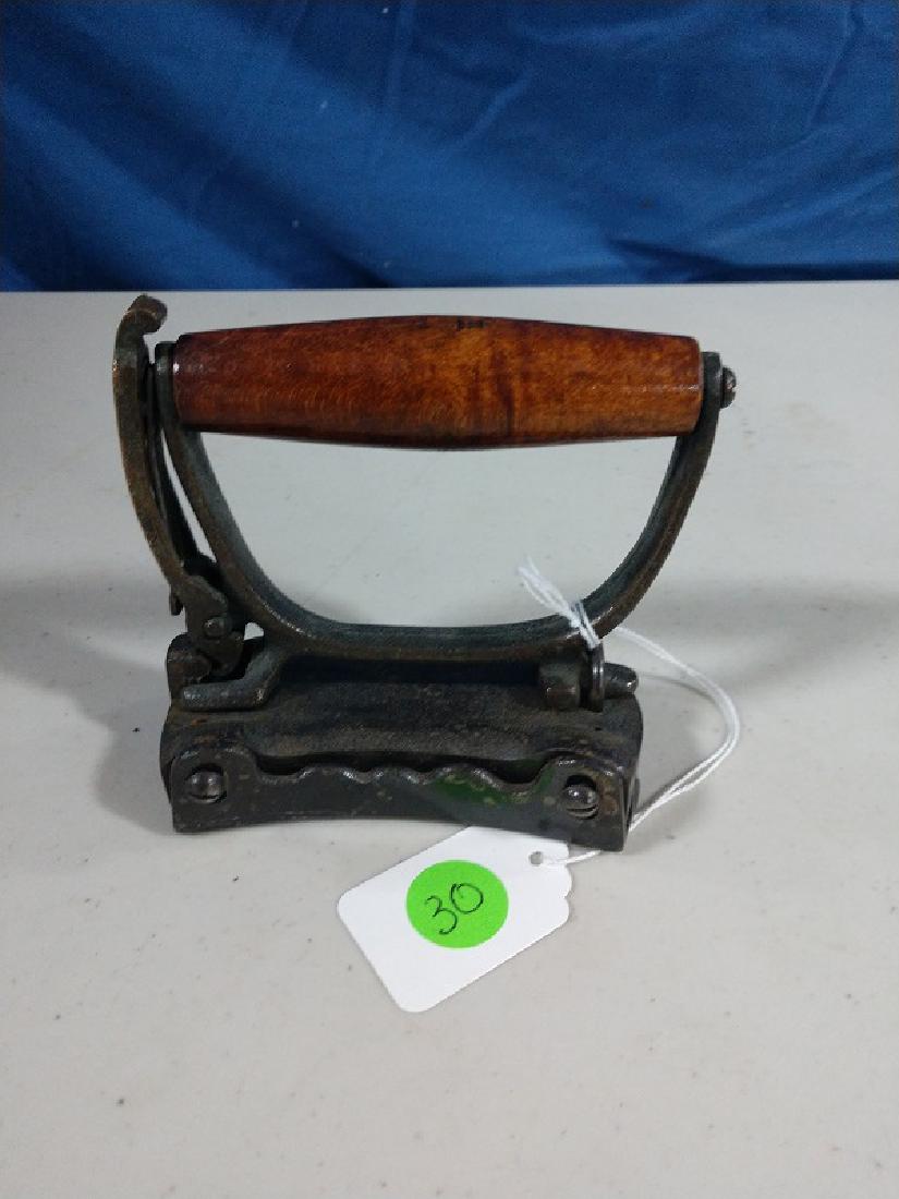 Iron - Hat Shackle (1 of 6)