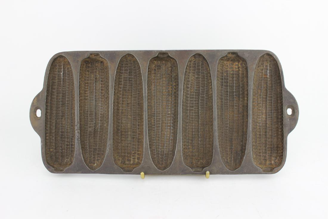 A CAST IRON CORN STICK PAN (1 of 8)