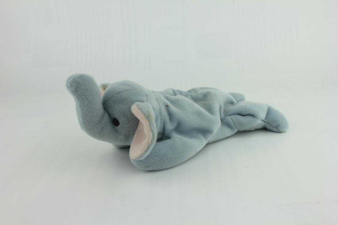 1995 TY PVC BEANIE BABY LIGHT BLUE PEANUT ELEPHANT (1 of 6)