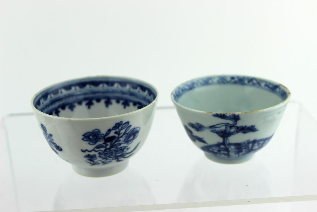 TWO CHINESE EXPORT BLUE & WHITE TEA CUPS (1 of 8)