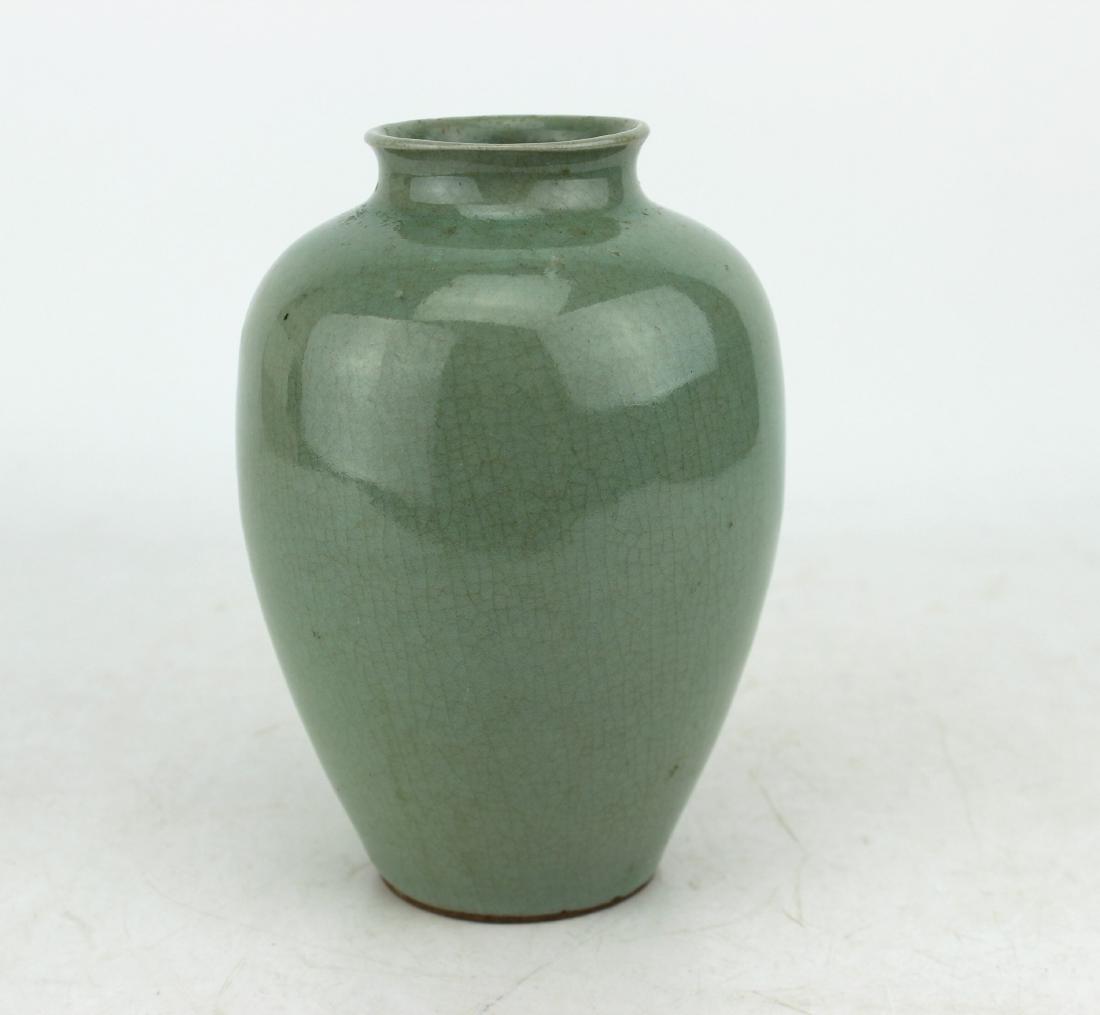 AN ANTIQUE KOREAN CELADON VASE (1 of 7)