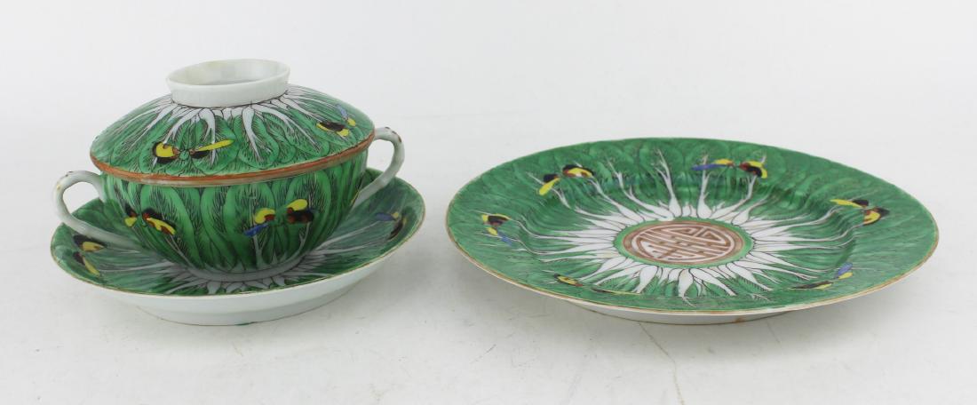 A CABBAGE LEAF PORCELAIN TEA SET (1 of 8)