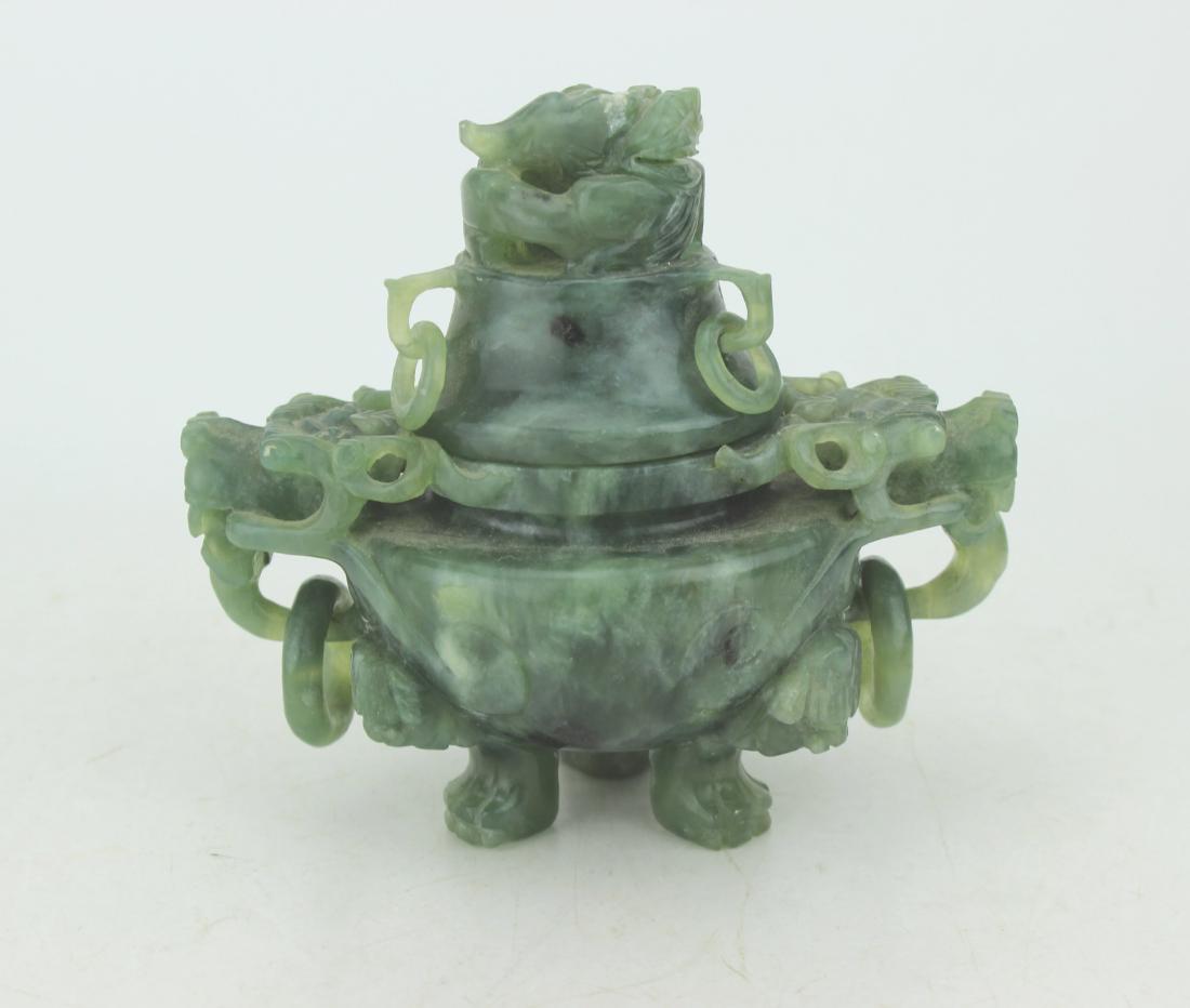 A CHINESE NEPHRITE JADE LIDDED VESSEL (1 of 8)