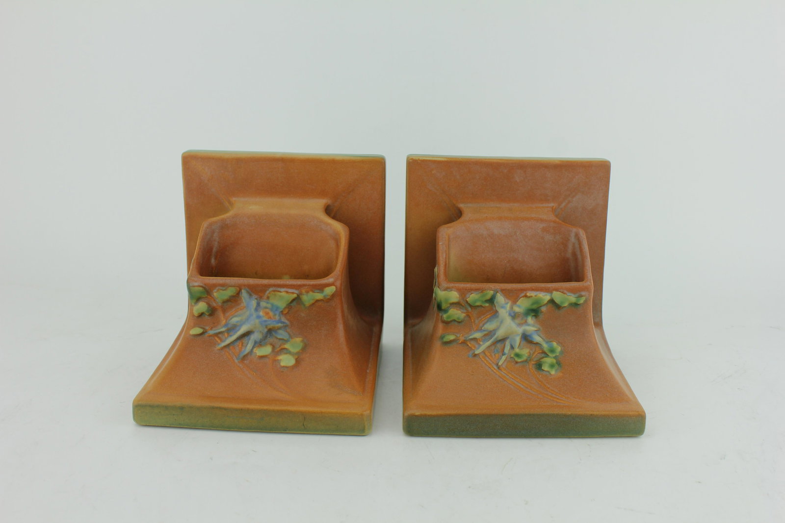 PAIR OF ROSEVILLE POTTERY BOOKENDS #8 (1 of 6)