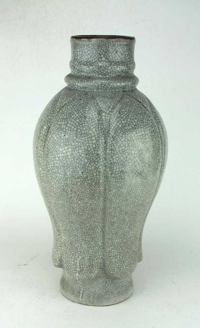 A LARGE CHINESE GUAN YAO STYLE VASE (1 of 8)