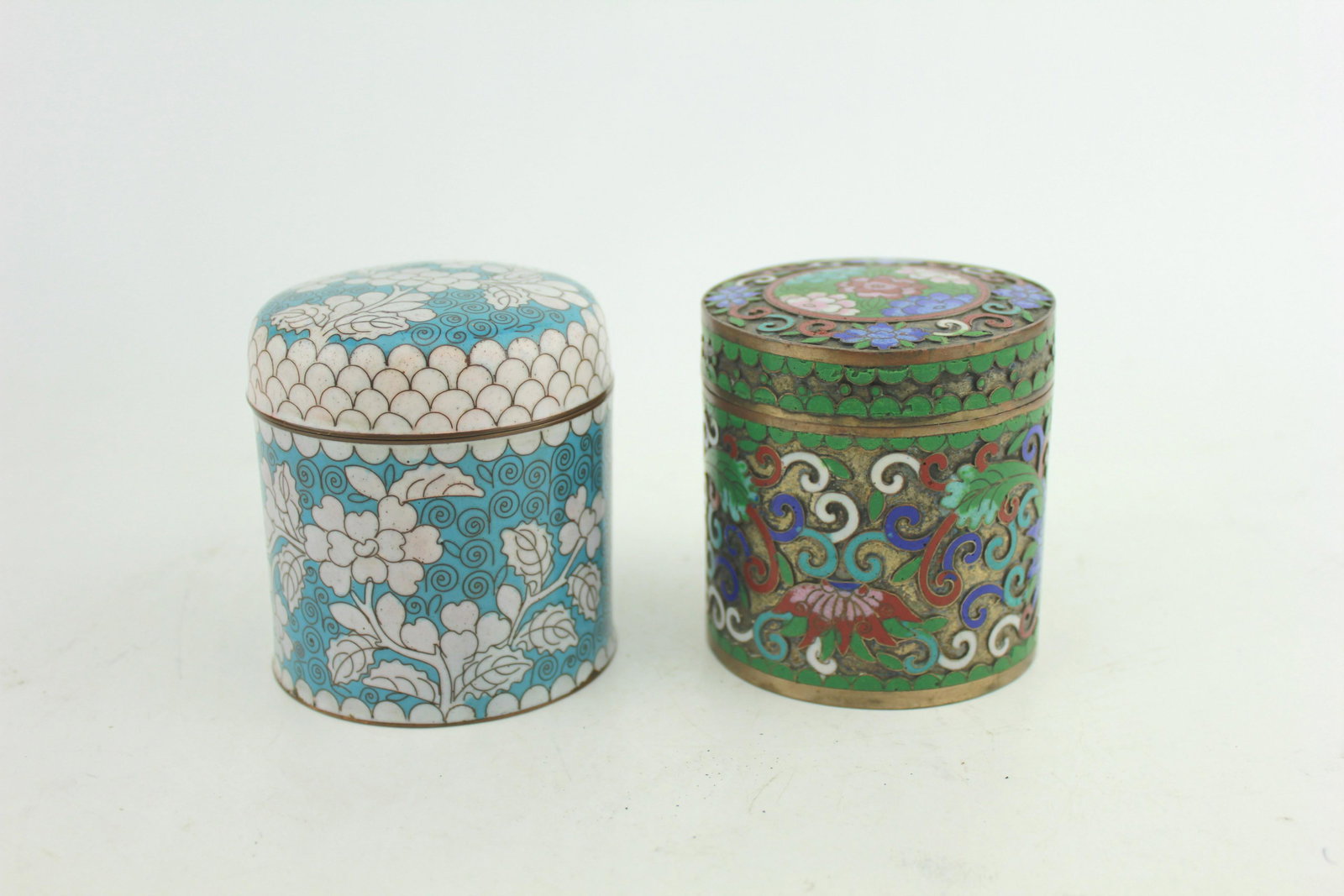 TWO CHINESE CLOISONNE TEA CADDIES (1 of 6)