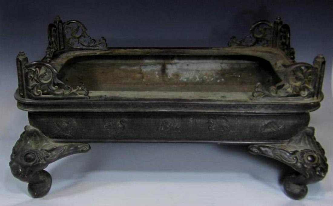 ANTIQUE CHINESE BRONZE PLANTER (1 of 10)