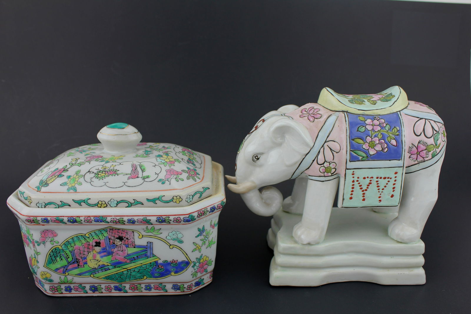 TWO MODERN FAMILLE ROSE PORCELAIN ITEMS (1 of 11)