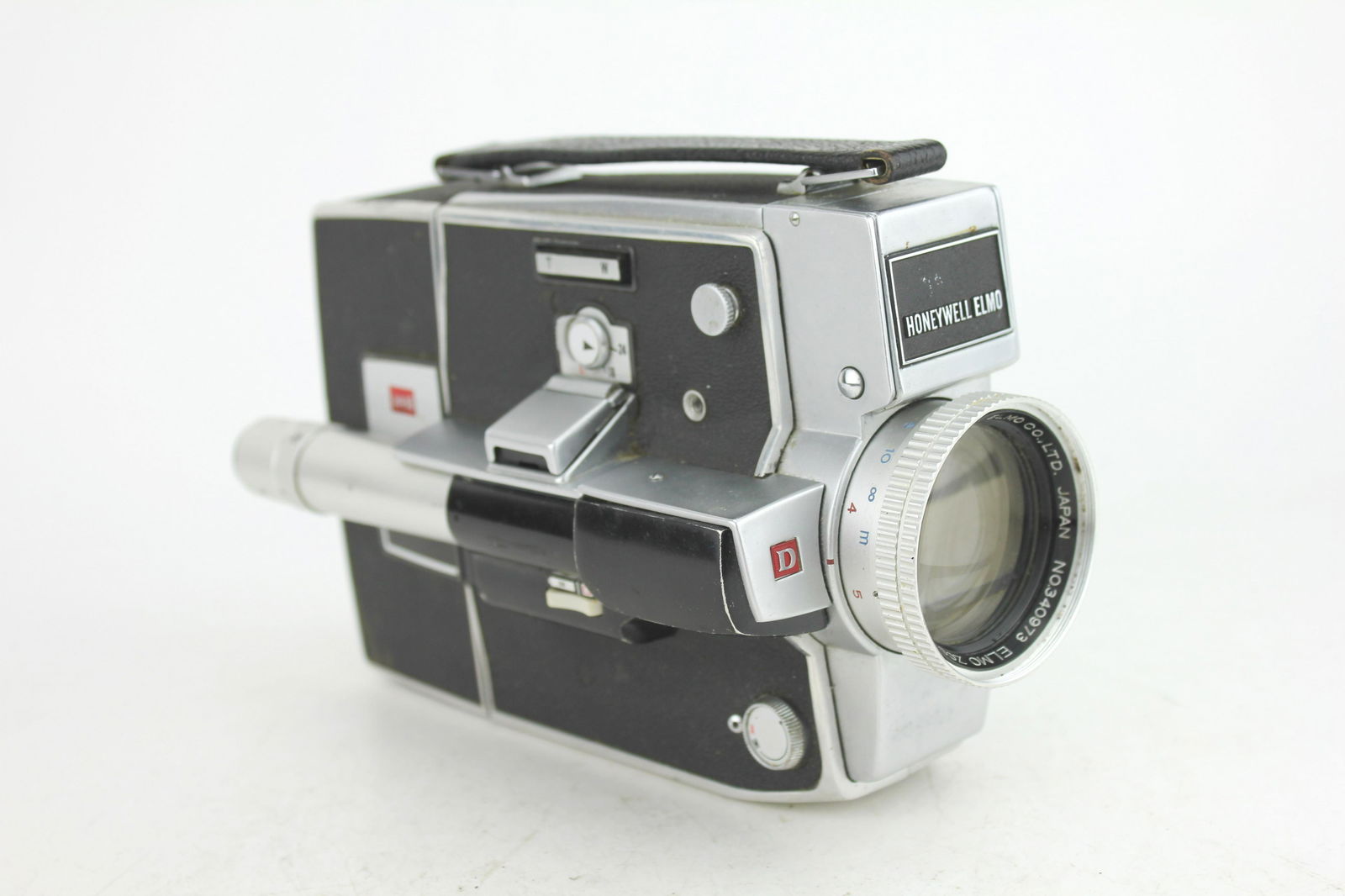 HONEYWELL ELMO SUPER 8 MOVIE CAMERA: 1966-1967. Single-8/Double-8 film, cine camera. ALL CAMERAS HAVE NOT BEEN TESTED AND ARE BEING SOLD AS-IS. PLEASE CONTACT US IF MORE INFORMATION IS NEEDED.
