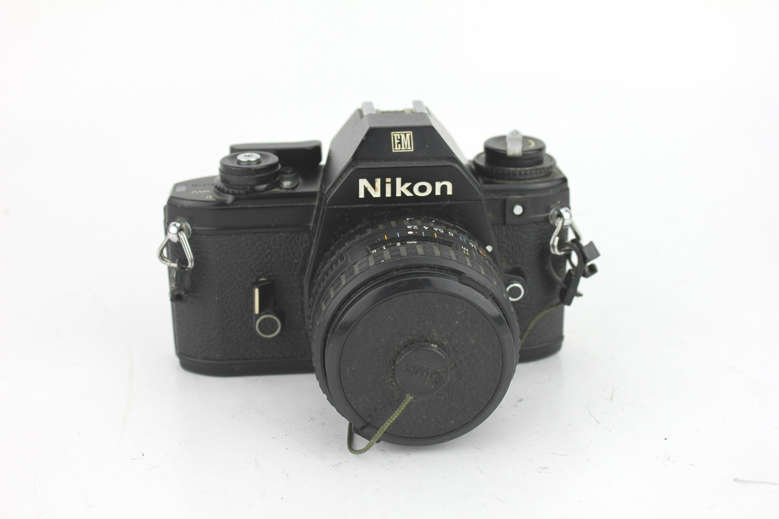 NIKON EM 35MM SLR CAMERA (1 of 8)