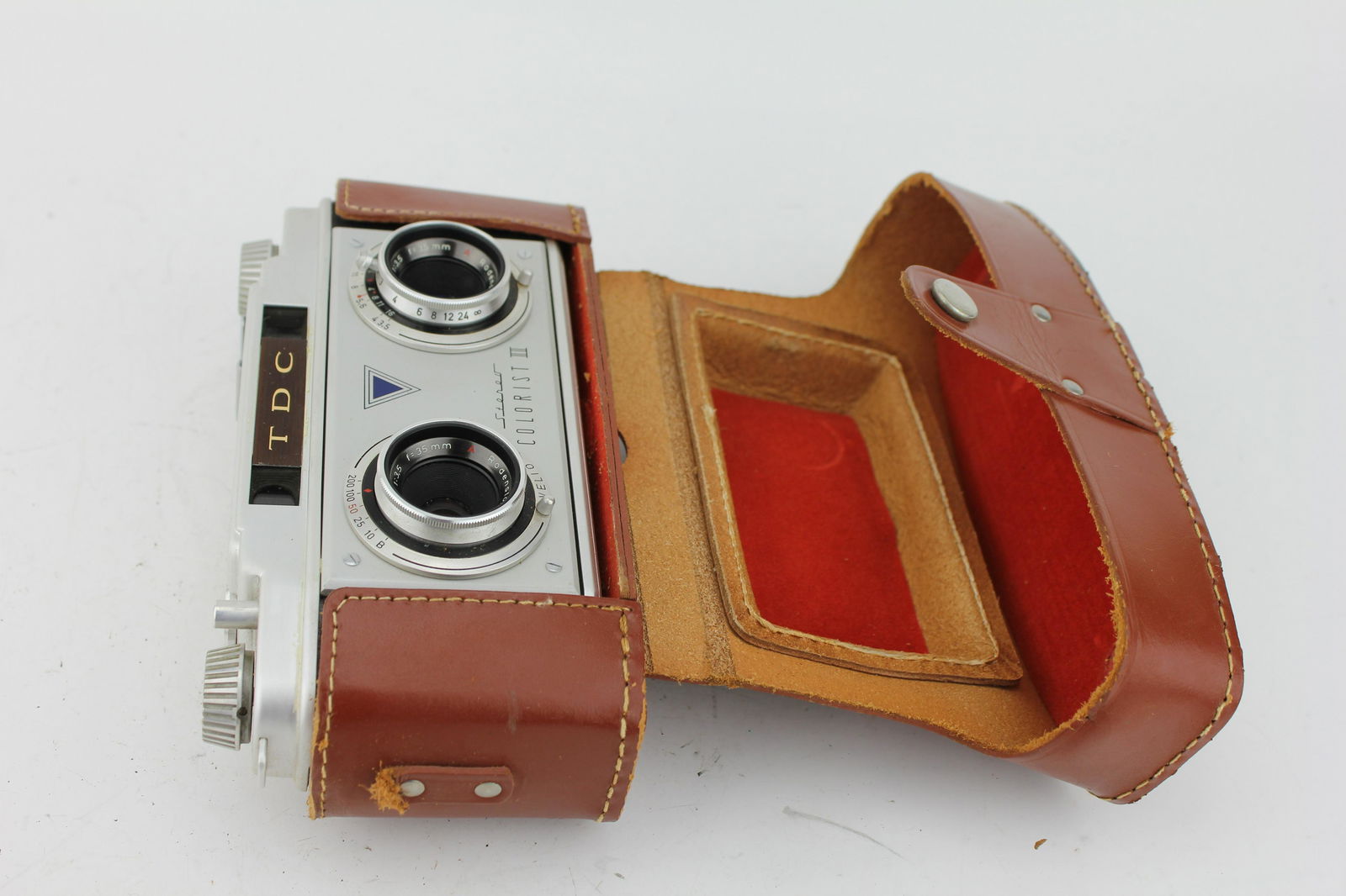 BELL & HOWELL STEREO-COLORIST II STEREO CAMERA (1 of 11)