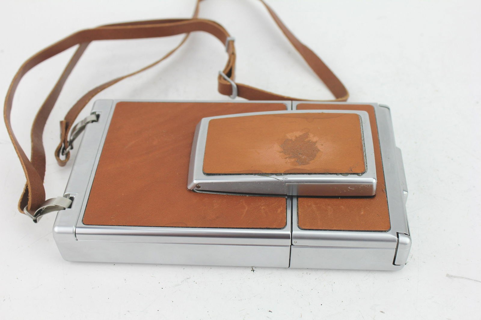 POLAROID SX-70 ALPHA 1 LAND CAMERA (1 of 8)