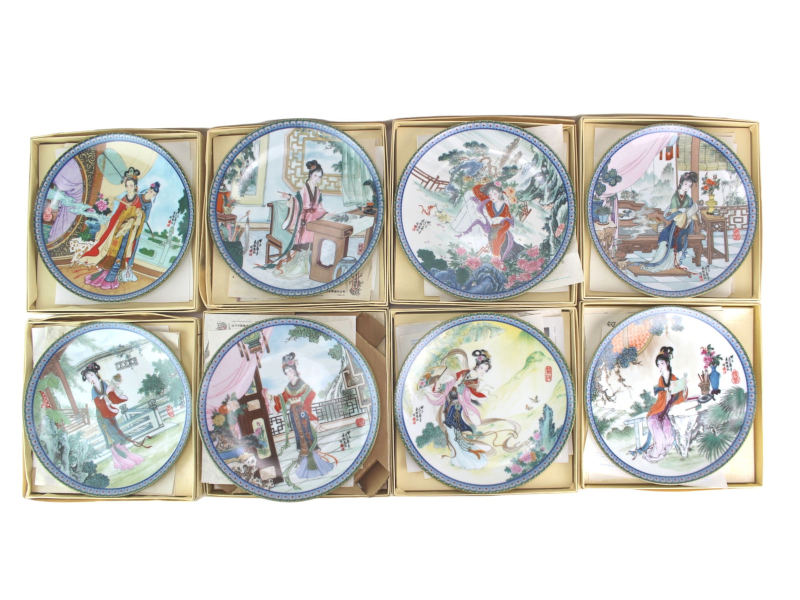 8 Beauties of The Red Mansion Collection Plates (1 of 20)