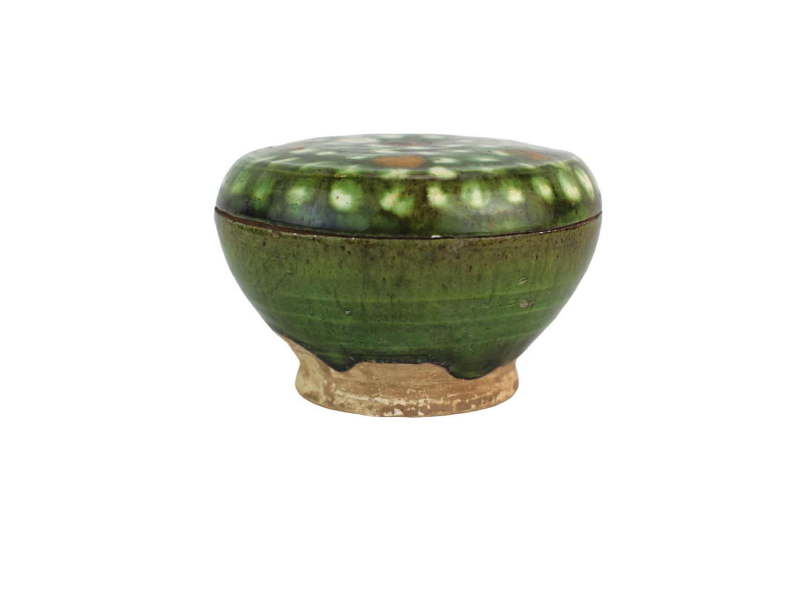 Chinese San Cai Ceramic Bowl With Lid: Dimensions: 4 1/2 in. (D) by 3 in. (H).