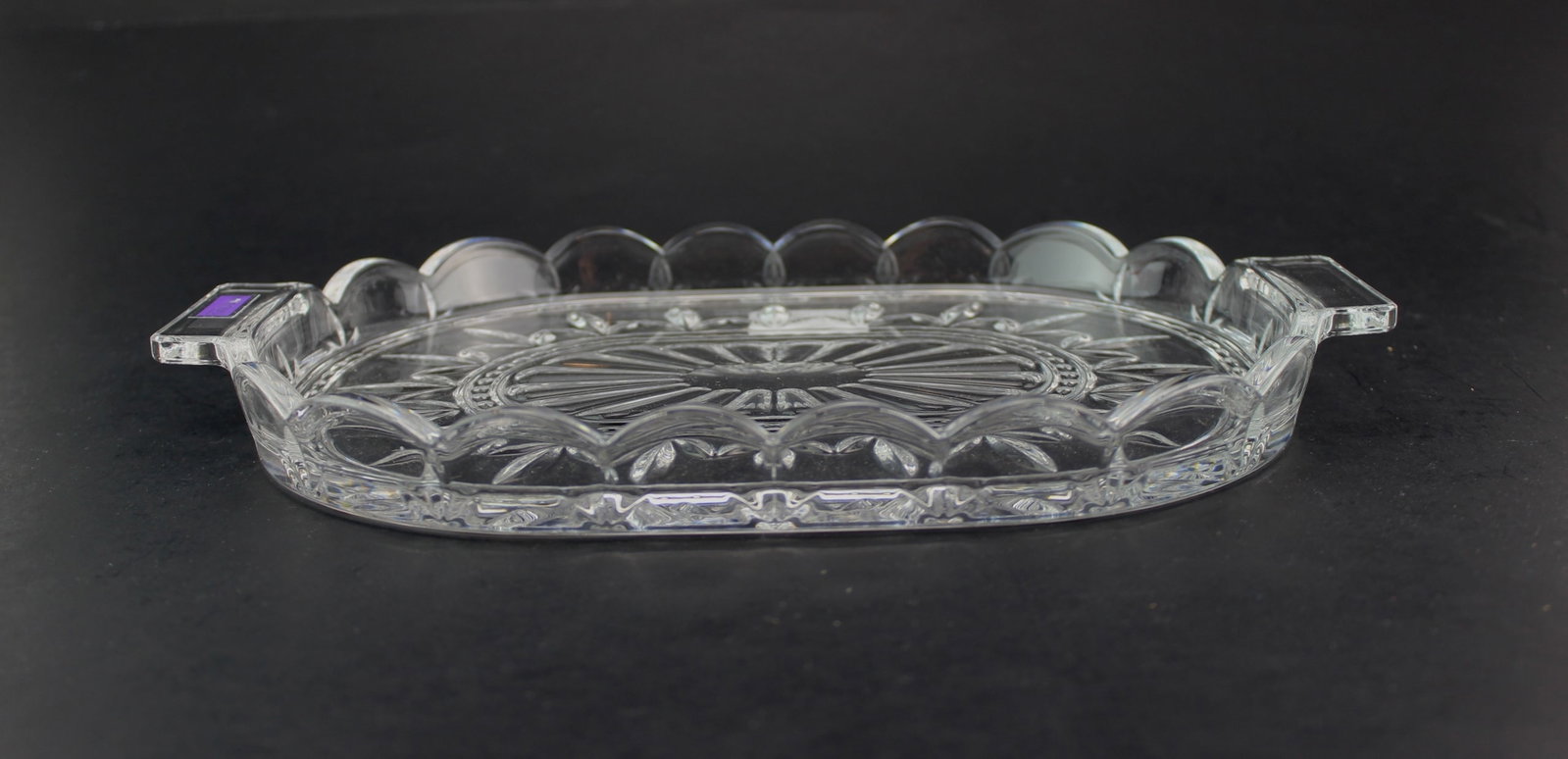 Waterford Marquis Lead Crystal Oval Tray: New In Box Marquis By WATERFORD Lead Crystal Oval Tray #40034087. Dimensions: the tray - 11 1/2 X 7 3/4 X 1 in., the packing box - 13 X 9 X 2 1/2 in..