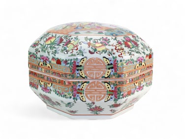 Chinese Export Porcelain Octagonal Tureen