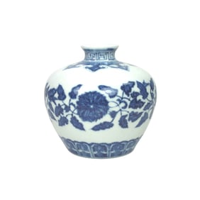 CHINESE BLUE AND WHITE WATER BUD VASE