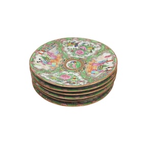 SIX CHINESE ROSE MEDALLION PLATES