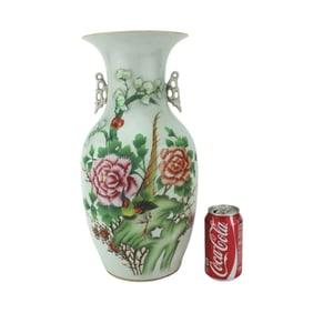 A LARGE FAMILLE ROSE WEDDING VASE