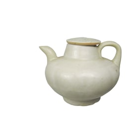 ANTIQUE CHINESE WHITE GLAZED PORCELAIN TEAPOT