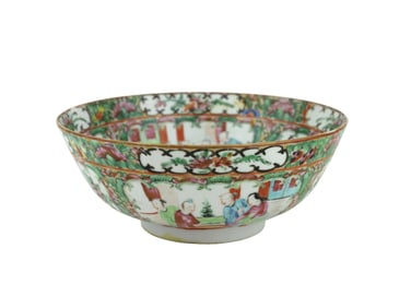 A ROSE MEDALLION BOWL