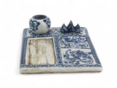 Chinese Blue/White Porcelain Table Ink Set