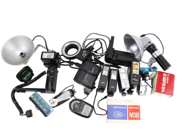 THE LOT OF VARIOUS FLASHES AND ACCESSORIES
