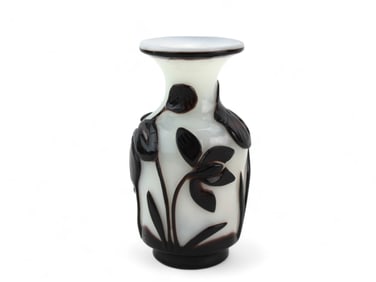 Chinese Peking Glass Vase