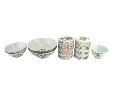 SEVEN REPUBLIC PERIOD FAMILLE ROSE PORCELAIN ITEMS