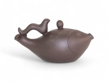 A Chinese Yixing  Zisha Teapot - Fan Xi-Zhen