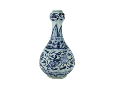 A CHINESE WHITE & BLUE PHOENIX VASE